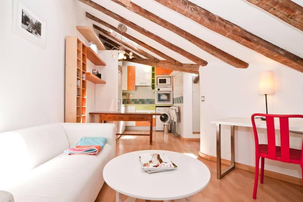 Apartamento Hortaleza 72 Buhardilla En Chueca
